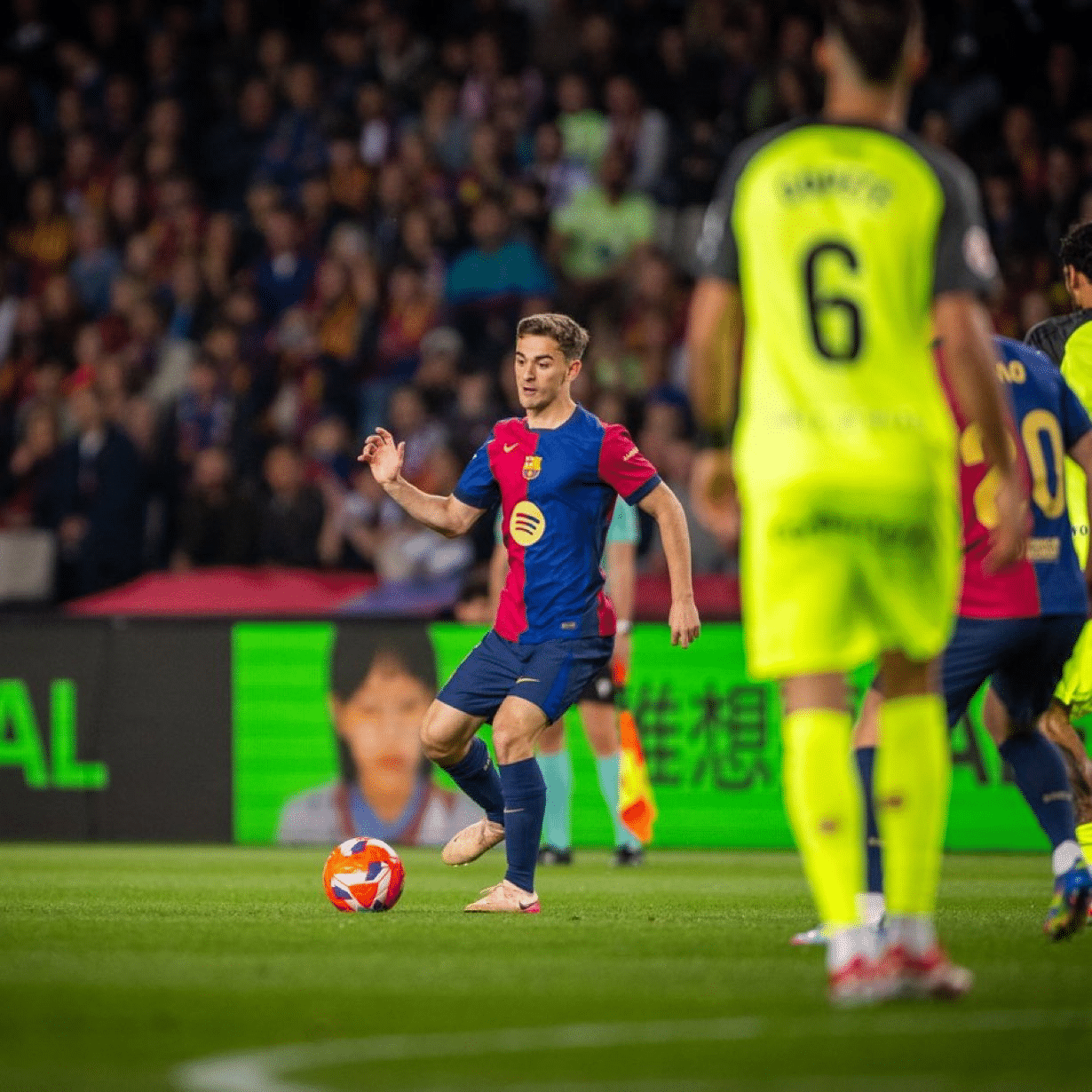 Gavi em a&ccedil;&atilde;o pelo Barcelona