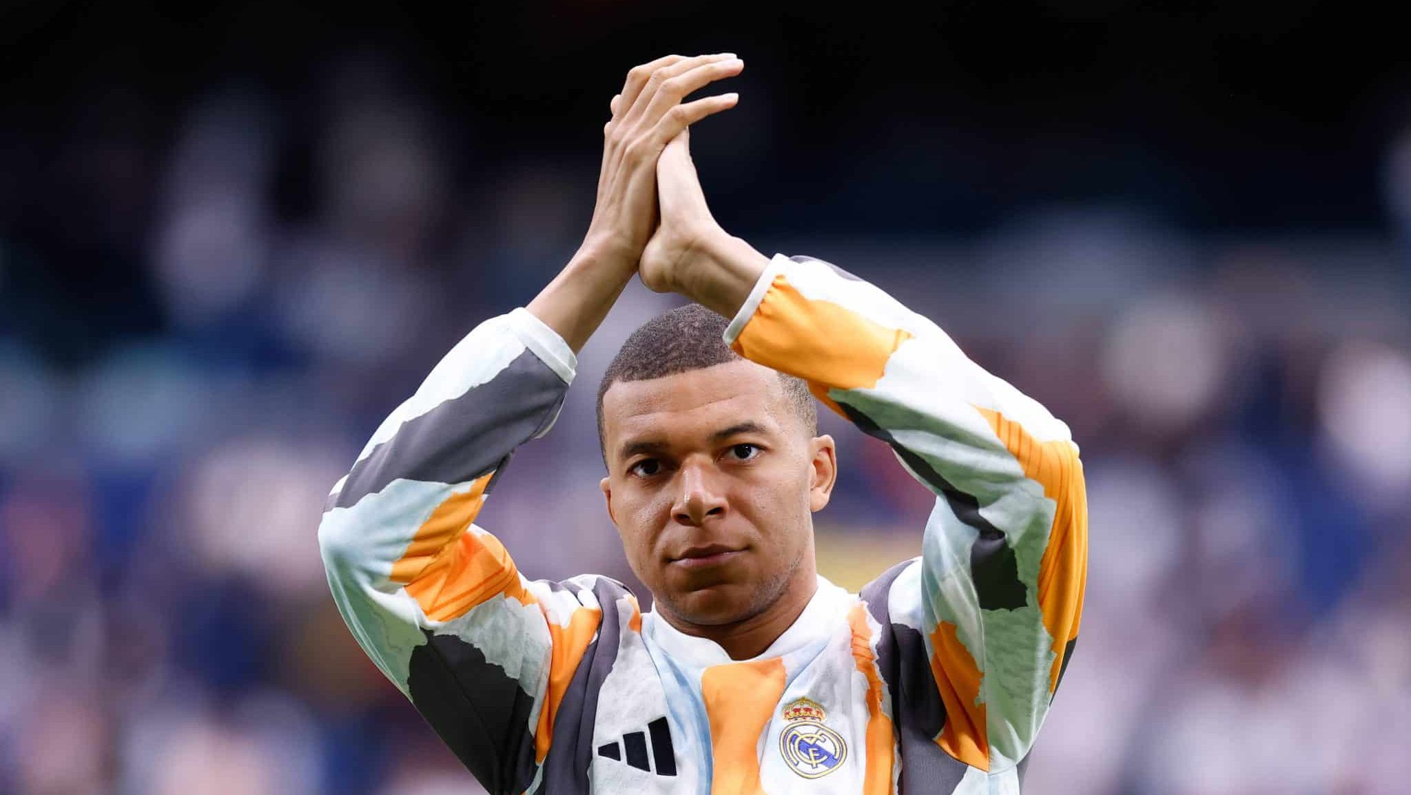 Mbapp&eacute;, com opini&atilde;o rara no futebol, critica machismo e se op&otilde;e &agrave; extrema-direita