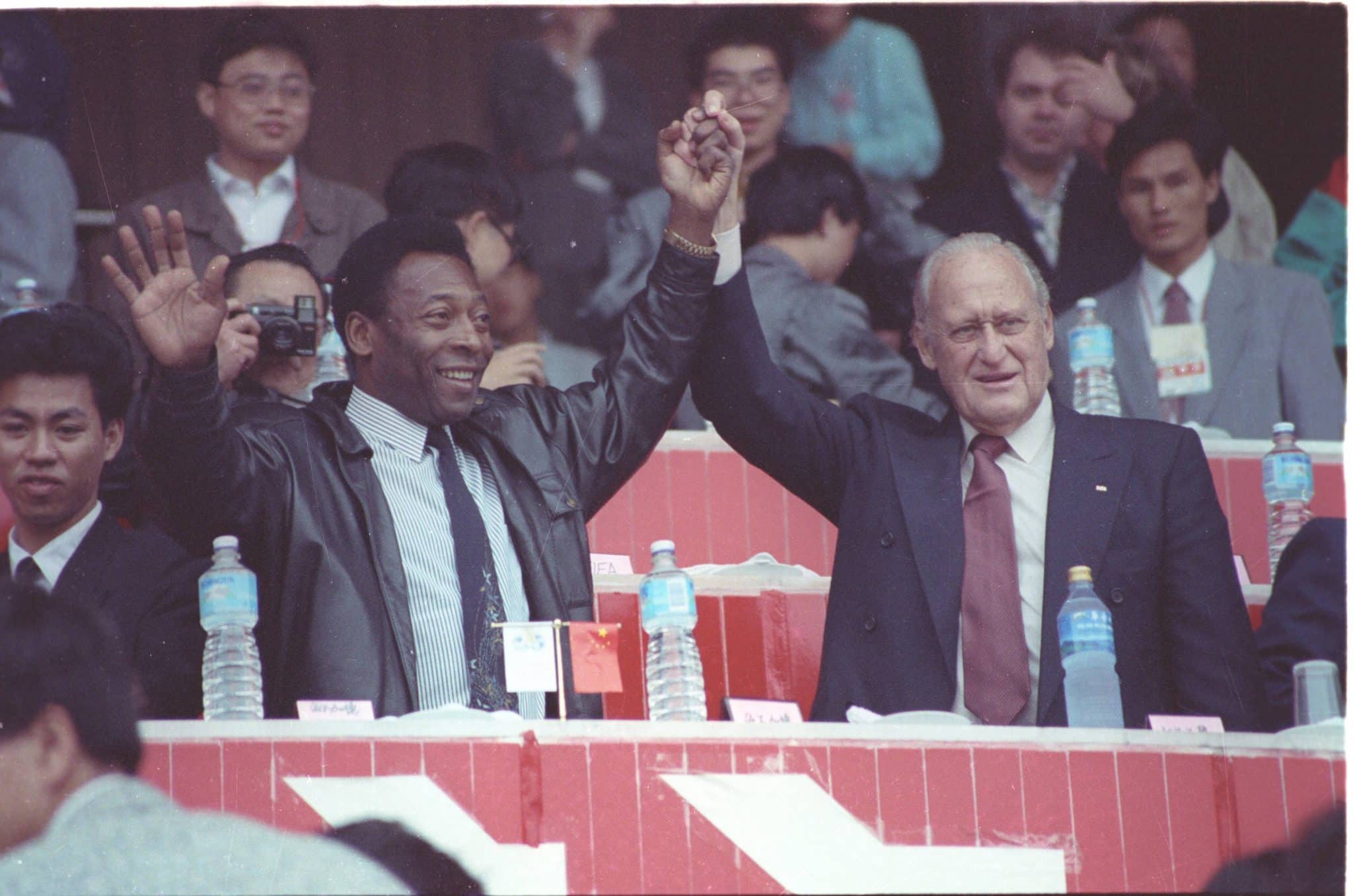 Pel&eacute; e Jo&atilde;o Havelange. Foto: Imago