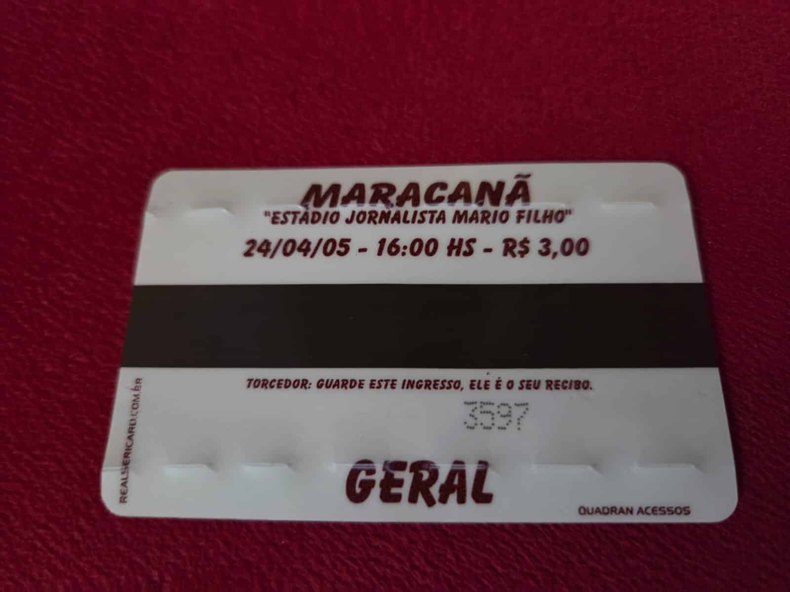 Ingresso para o &uacute;ltimo jogo da Geral do Maracan&atilde; custava R$ 3 (Foto: Gabriel Rodrigues/Trivela)