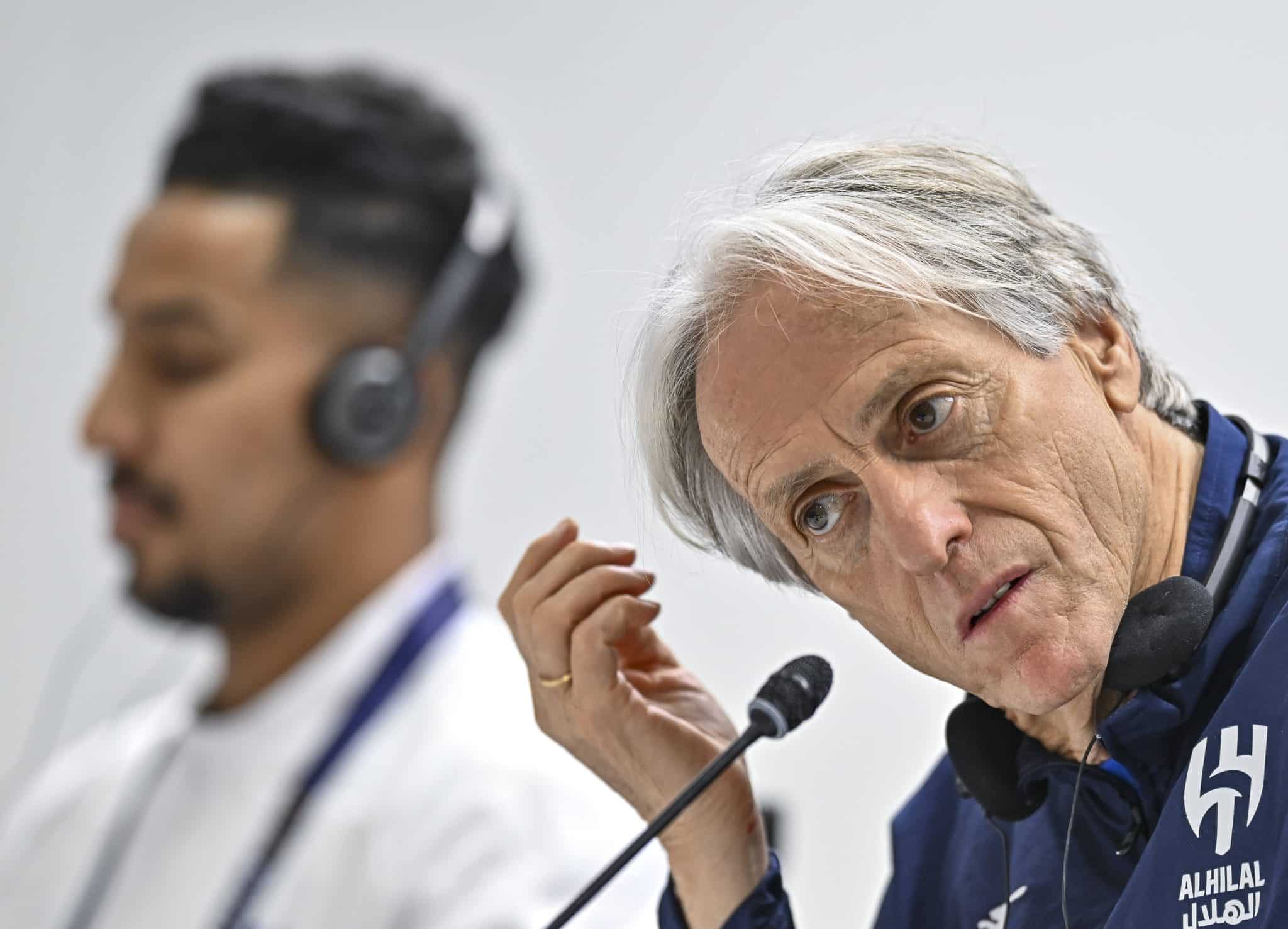 Jorge Jesus durante entrevista coletiva no Al-Hilal