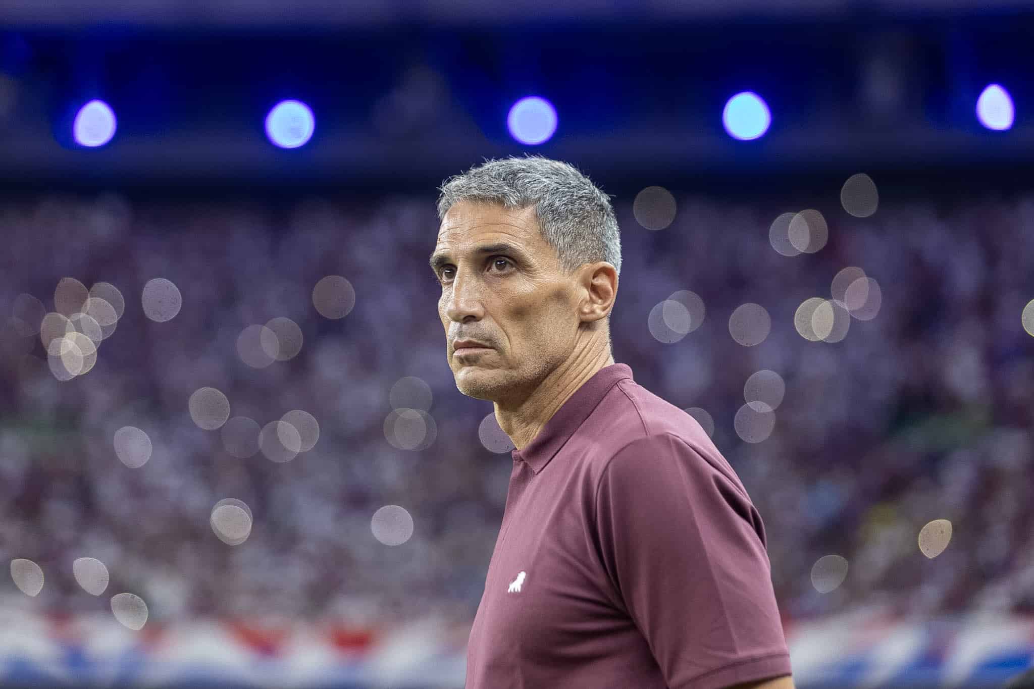 Racing amassa Fortaleza do pressionado Vojvoda e aumenta lista de v&iacute;timas brasileiras