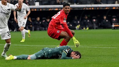De her&oacute;i a vil&atilde;o: Goleiro brasileiro comete p&ecirc;nalti pol&ecirc;mico e sela classifica&ccedil;&atilde;o do Tottenham