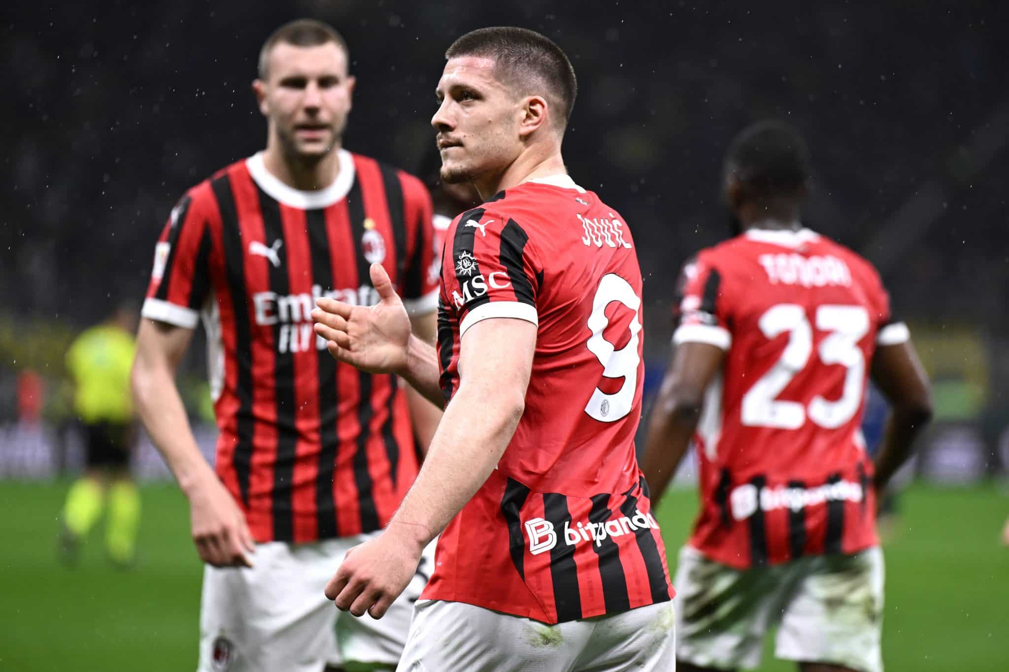 Jovic era contestado no Milan Foto: (Imago)