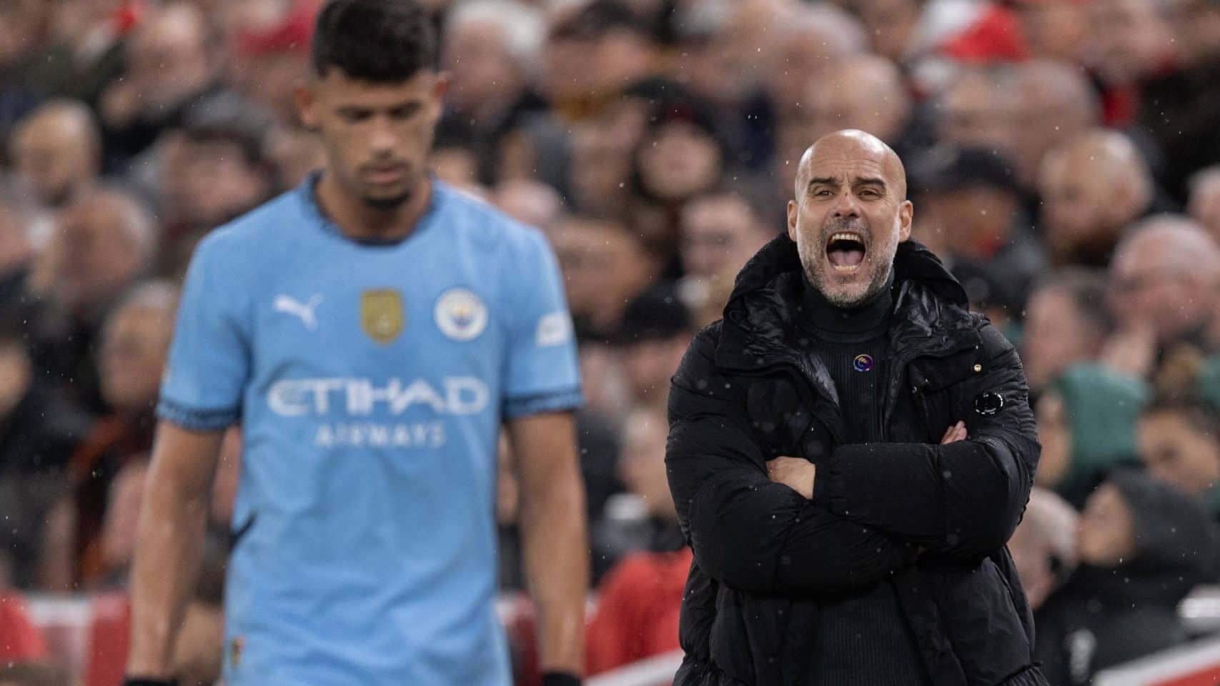 &lsquo;N&atilde;o &eacute; inteligente o suficiente&rsquo;: Guardiola critica jogador improvisado no City