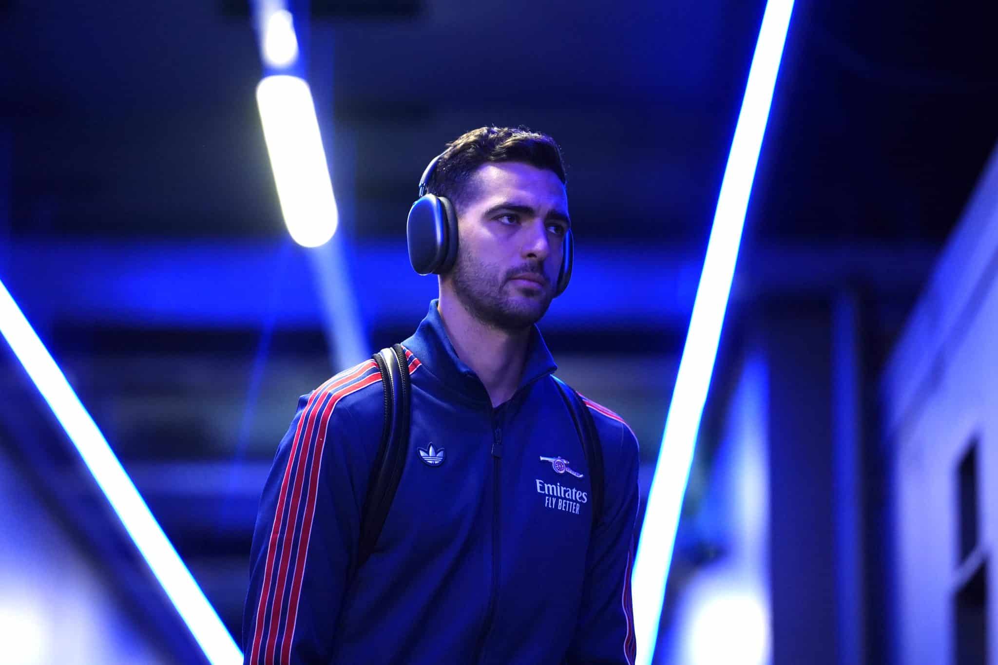 Merino antes de mais uma atua&ccedil;&atilde;o de destaque pelo Arsenal