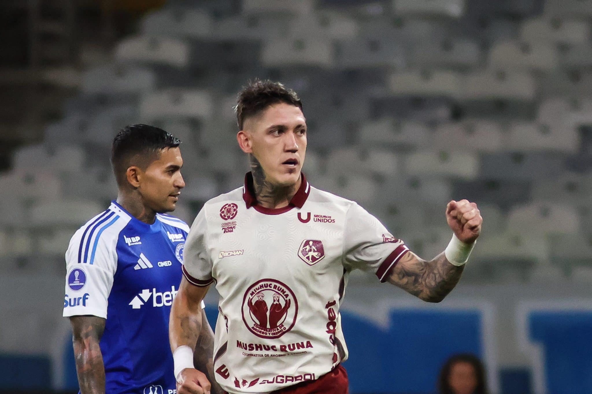 Cruzeiro mostra mais do mesmo em passeio de time de cooperativa que fez 1&ordm; jogo no Brasil