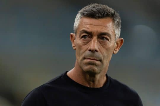 Sem fator Neymar, Caixinha n&atilde;o coloca teoria em pr&aacute;tica e &eacute; demitido do Santos
