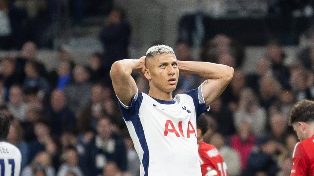 Noite miser&aacute;vel de Richarlison e Tottenham aproxima sensa&ccedil;&atilde;o da Premier League de sonho