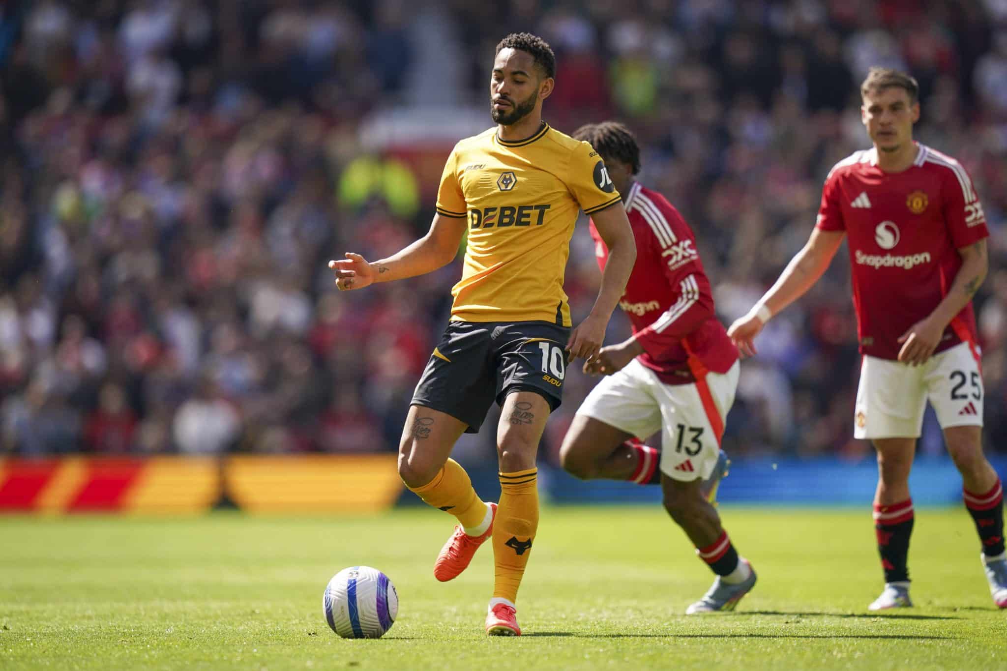 Matheus Cunha atuando em Old Trafford
