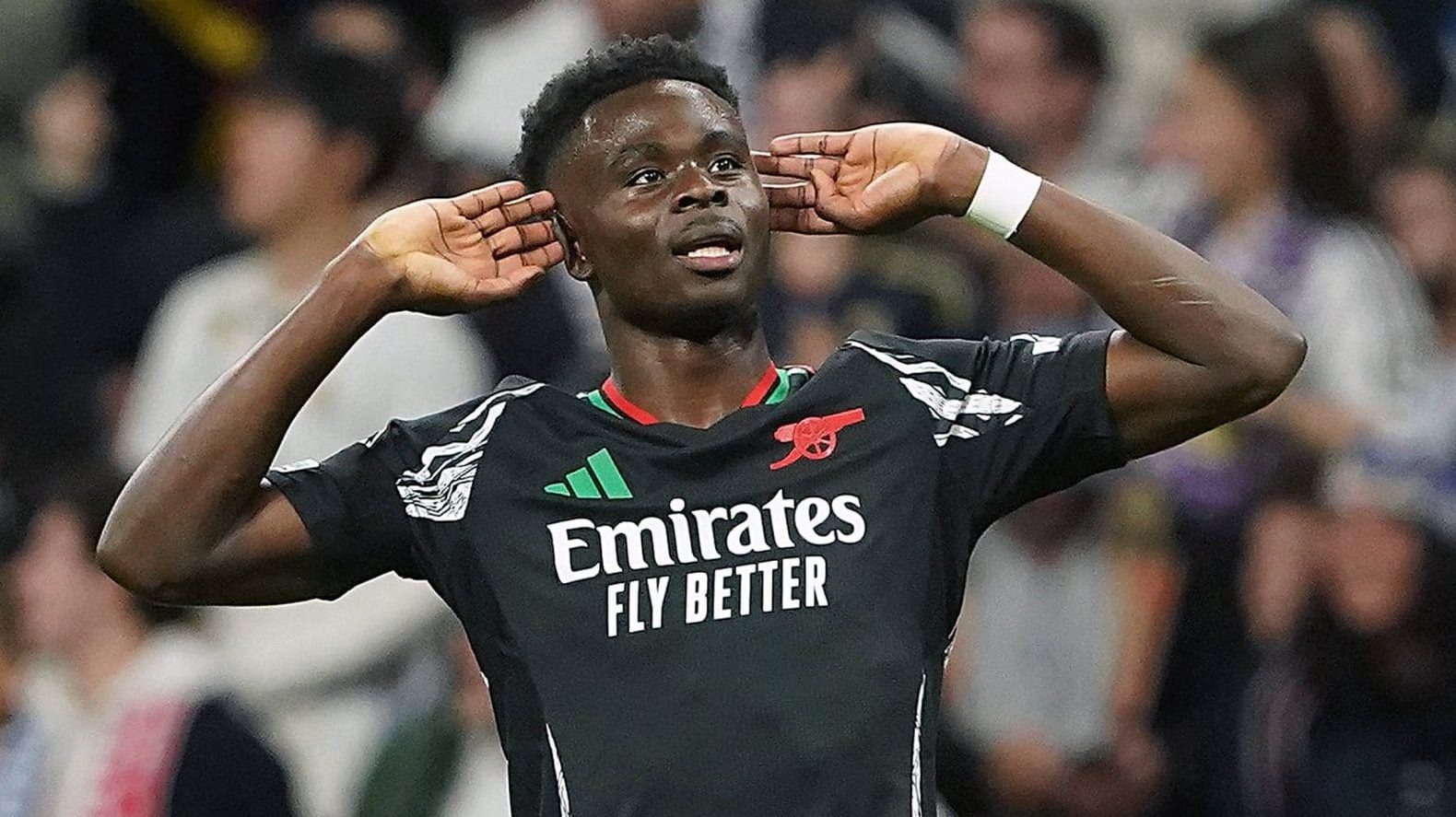 Saka vai do preciosismo ao estrelato e nem pacto impede Arsenal de eliminar o Real Madrid