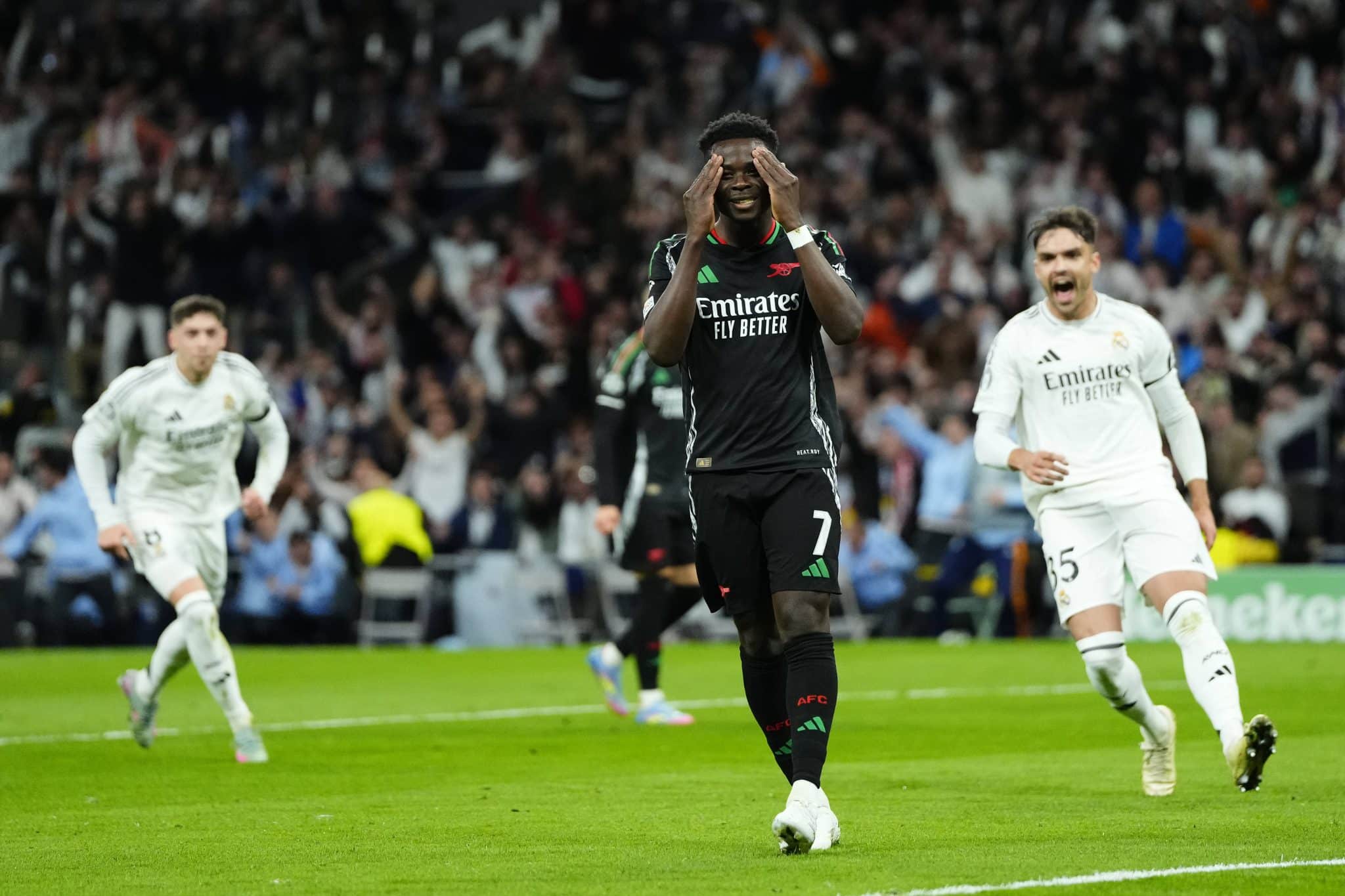 Saka lamenta p&ecirc;nalti perdido contra Courtois