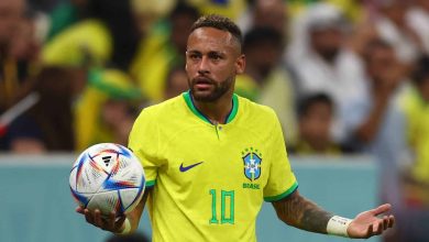 A sele&ccedil;&atilde;o brasileira j&aacute; usou camisa vermelha em um jogo oficial?