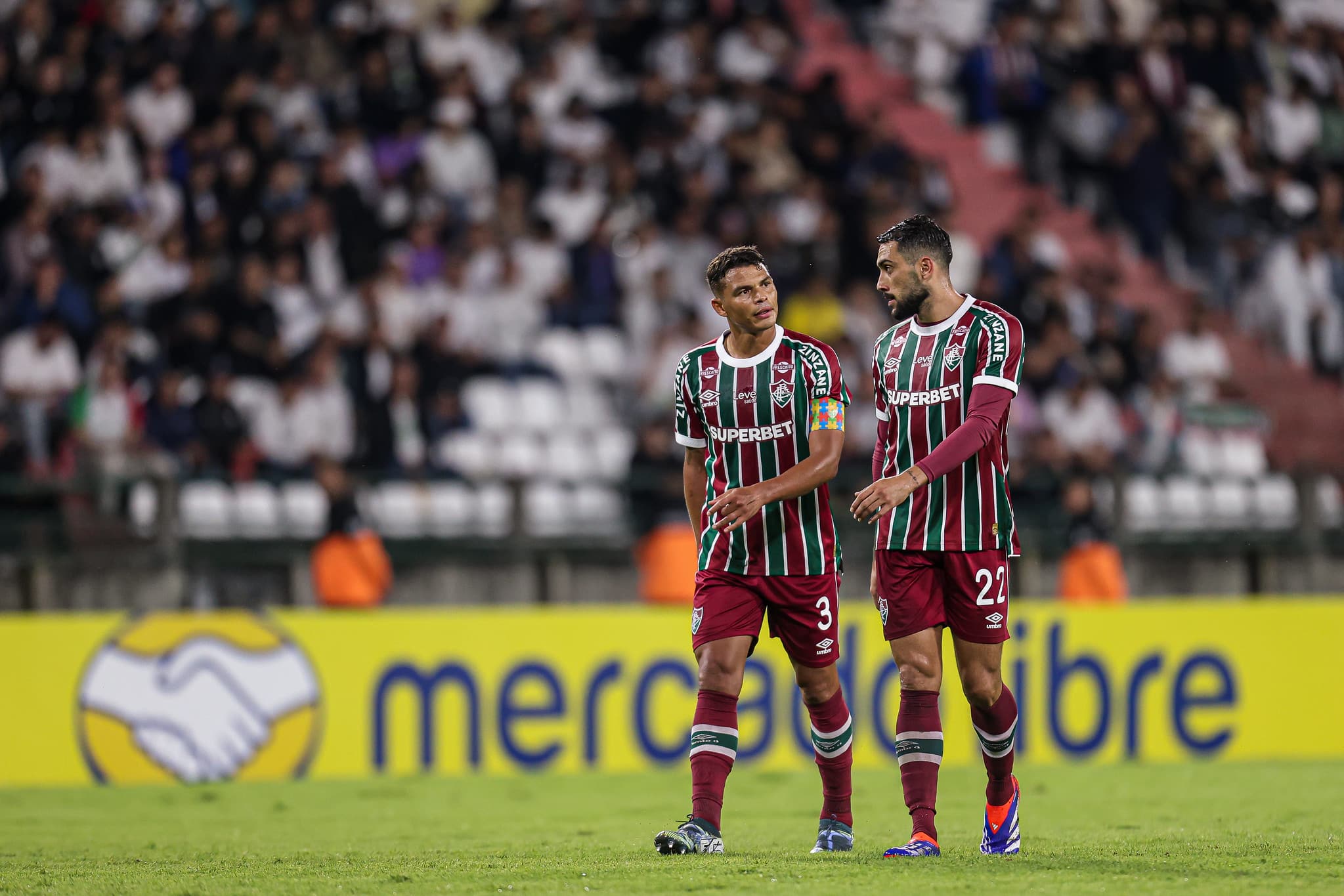 Thiago Silva e Freytes em a&ccedil;&atilde;o contra o Once Caldas