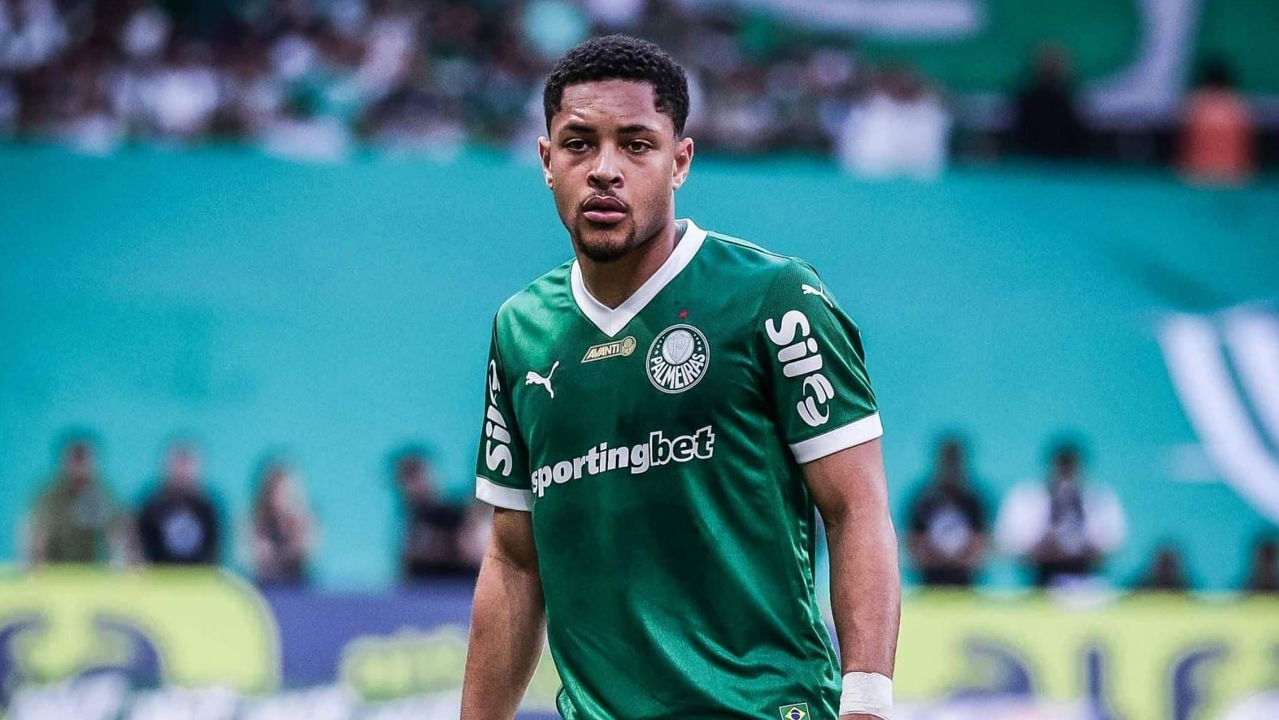 Palmeiras precisa mesmo do Vitor Roque atuando tanto na ponta-esquerda?