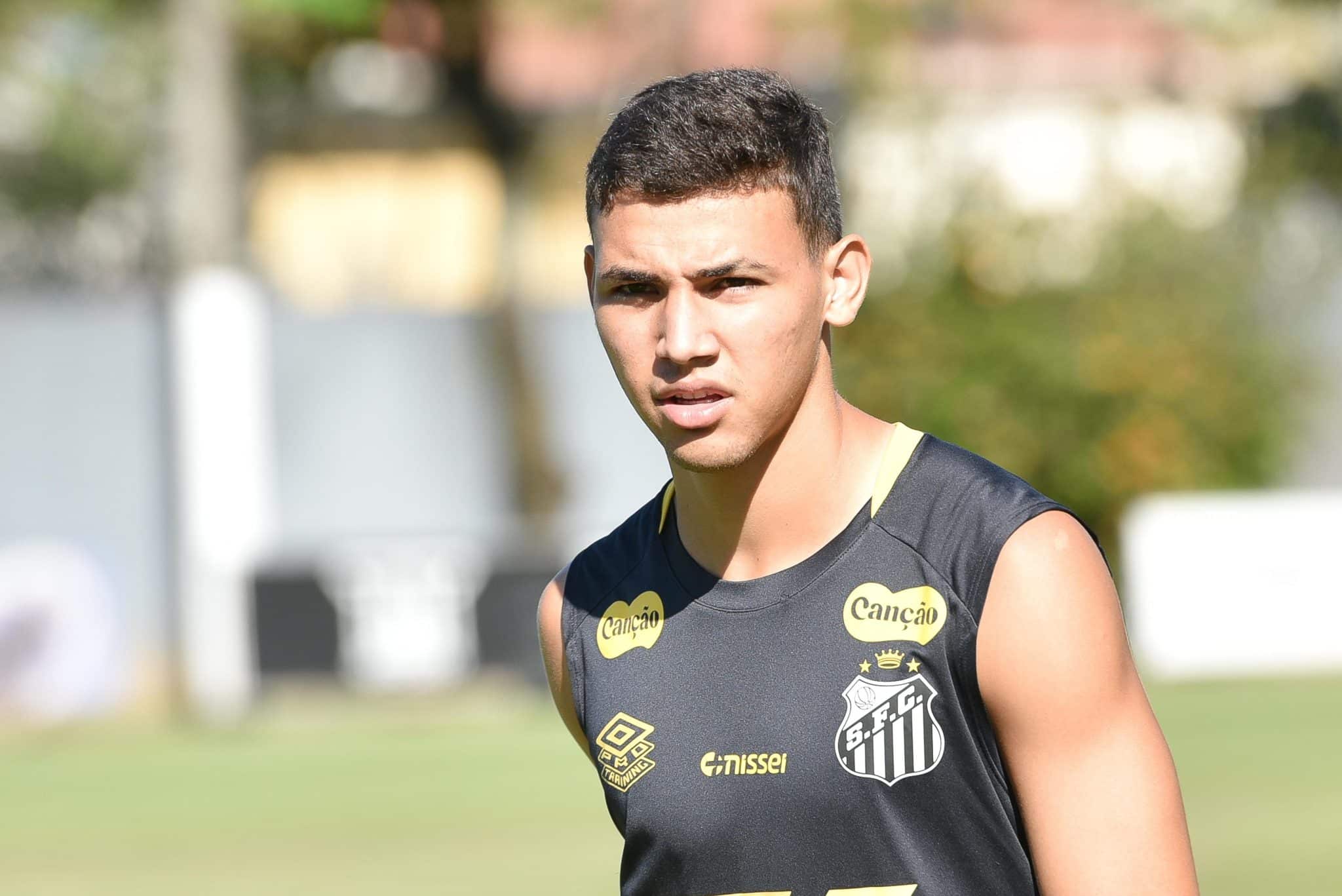 Deivid Washington no CT Rei Pel&eacute;