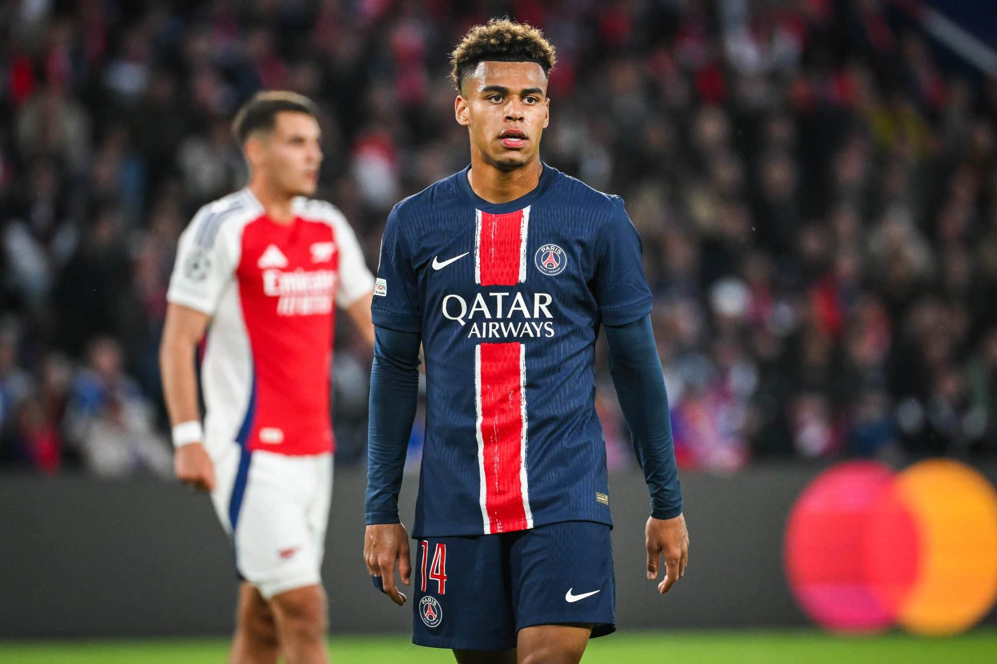 D&eacute;sir&eacute; Dou&eacute; em PSG x Arsenal na Champions League