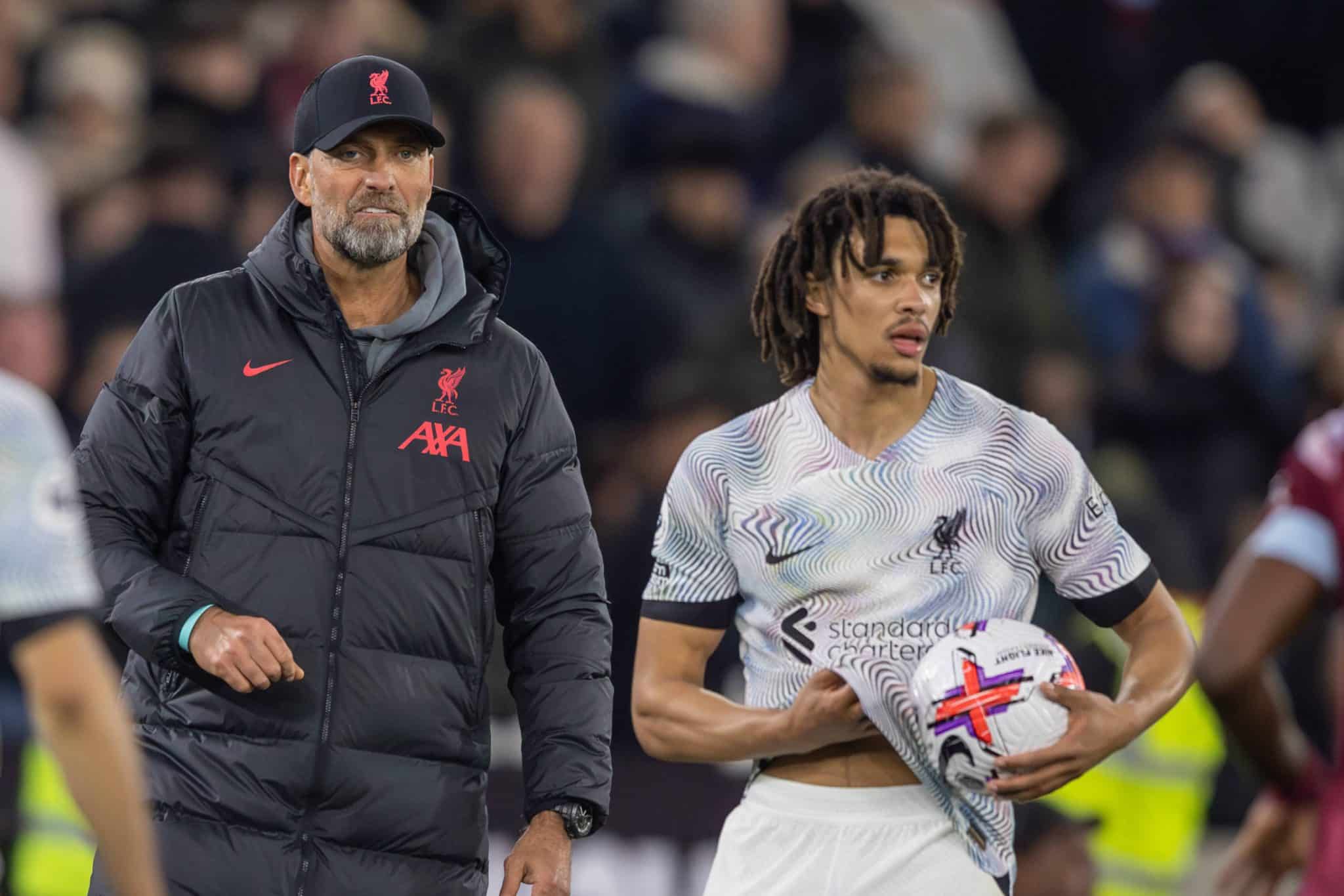 Klopp revela como reagiu &agrave;s vaias a Alexander-Arnold no Liverpool