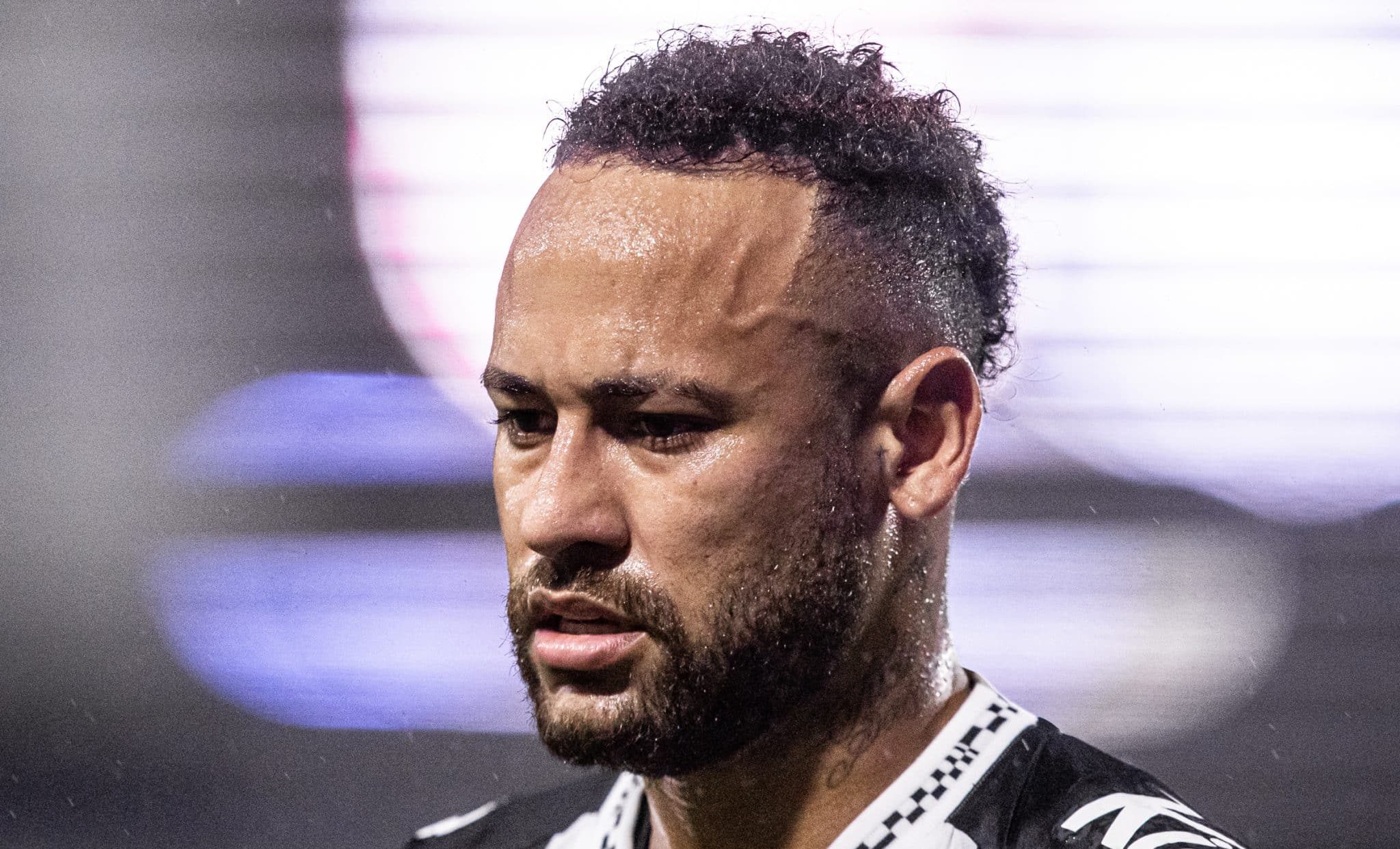 &lsquo;Estat&iacute;sticas impressionantes&rsquo;: Neymar &eacute; citado em lista de craques que n&atilde;o levaram a Bola de Ouro