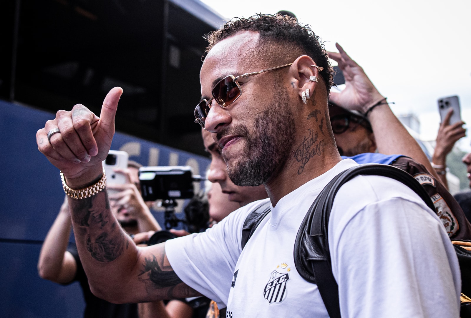 Visita de Neymar empolga e CRB adota esquema de show para jogo com Santos