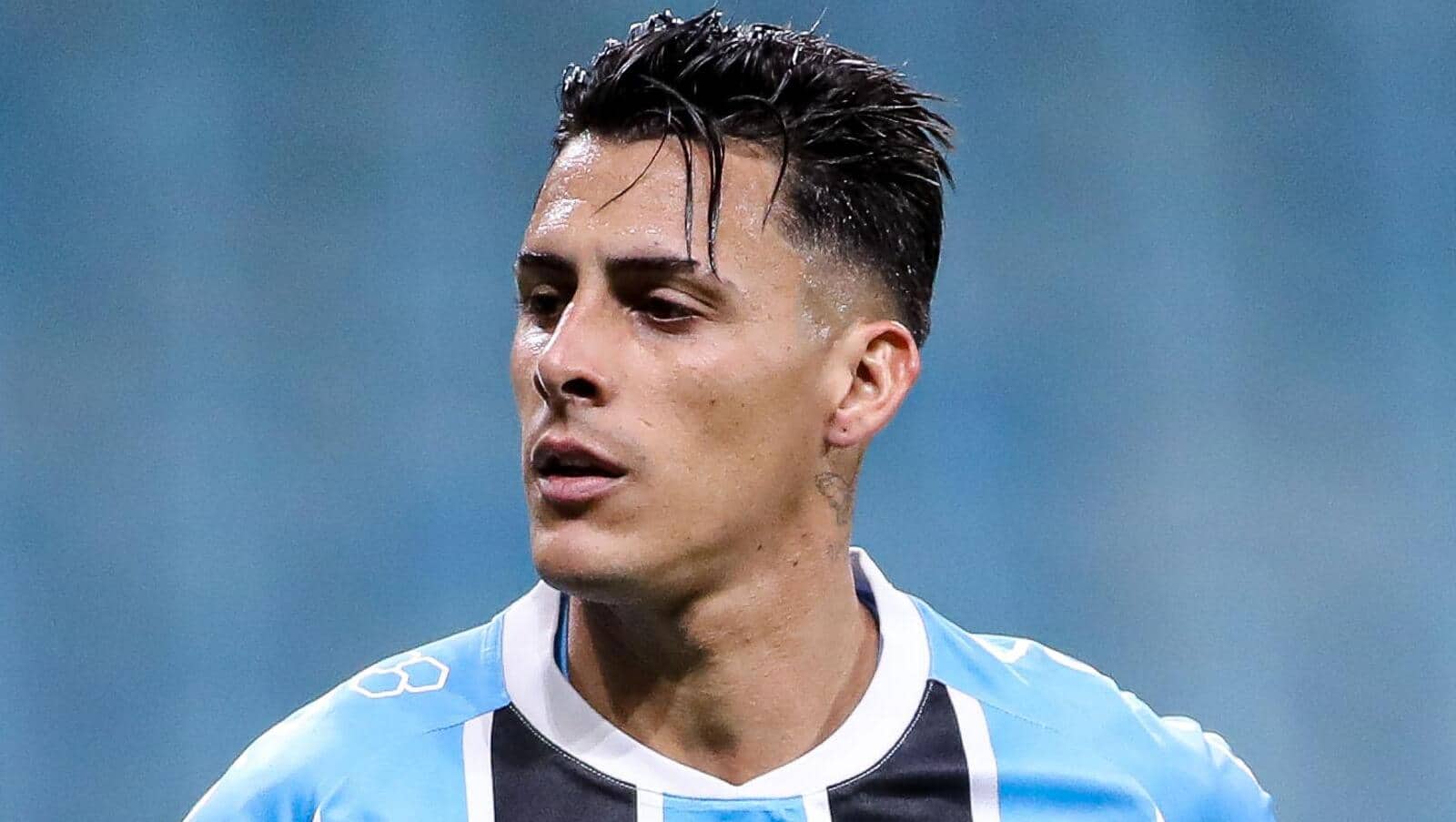 Gr&ecirc;mio pensa em oxigenar o elenco e se disp&otilde;e a negociar estrangeiros com o Santos