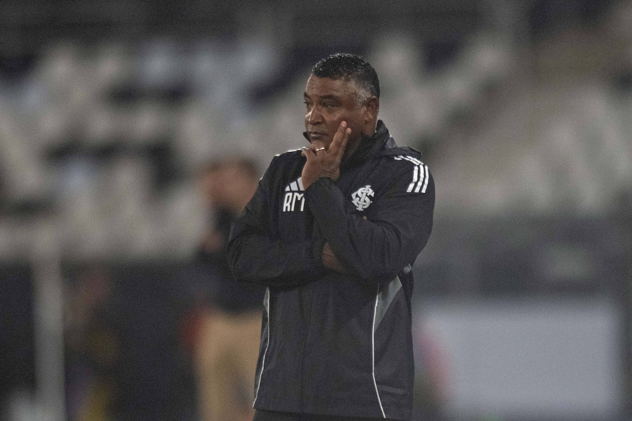 O Inter de Roger foi goleado no Nilton Santos (Foto: Imago)