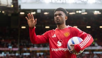 Por que jogador do Manchester United fez gesto obsceno para torcida