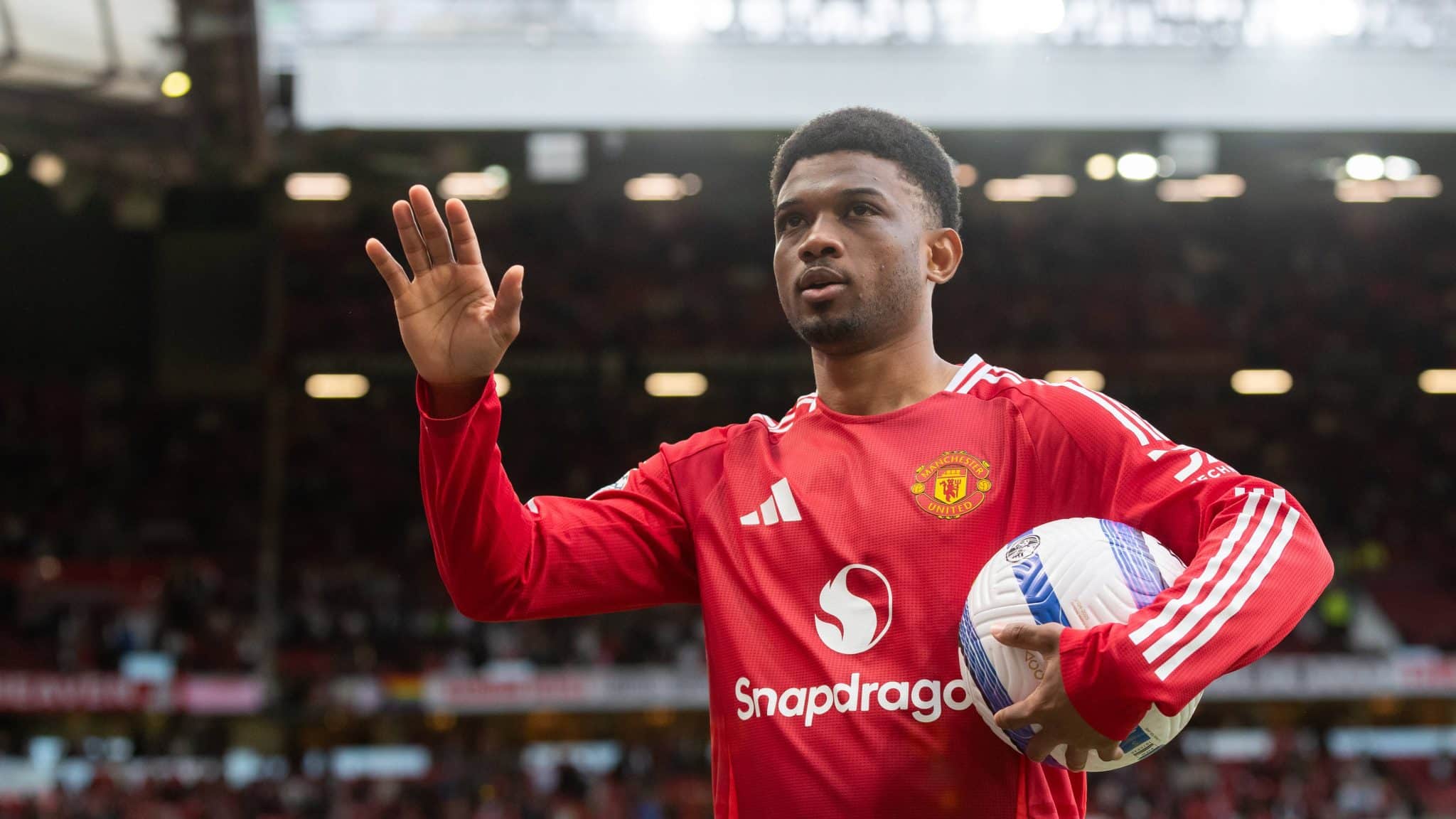 Por que jogador do Manchester United fez gesto obsceno para torcida