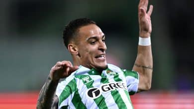 Antony coroa &lsquo;melhor momento da vida&rsquo; com gola&ccedil;o e final in&eacute;dita pelo Betis
