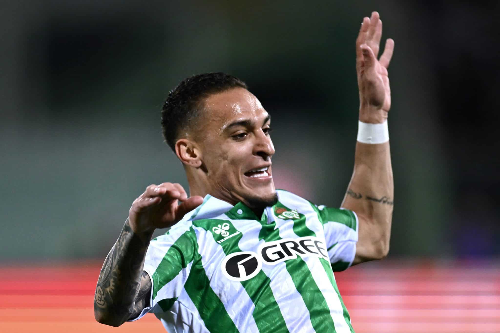 Antony coroa &lsquo;melhor momento da vida&rsquo; com gola&ccedil;o e final in&eacute;dita pelo Betis