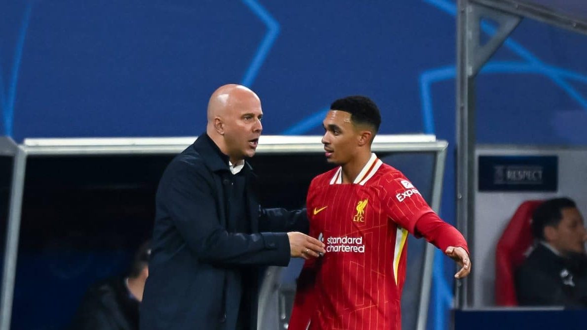 T&eacute;cnico compara substituto de Arnold no Liverpool a estrela do PSG, mas faz alerta