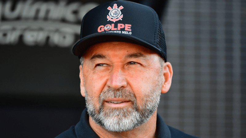 ‘Humilhante’: Diretor destituído no Corinthians faz duras acusações contra Tuma, que quer processá-lo