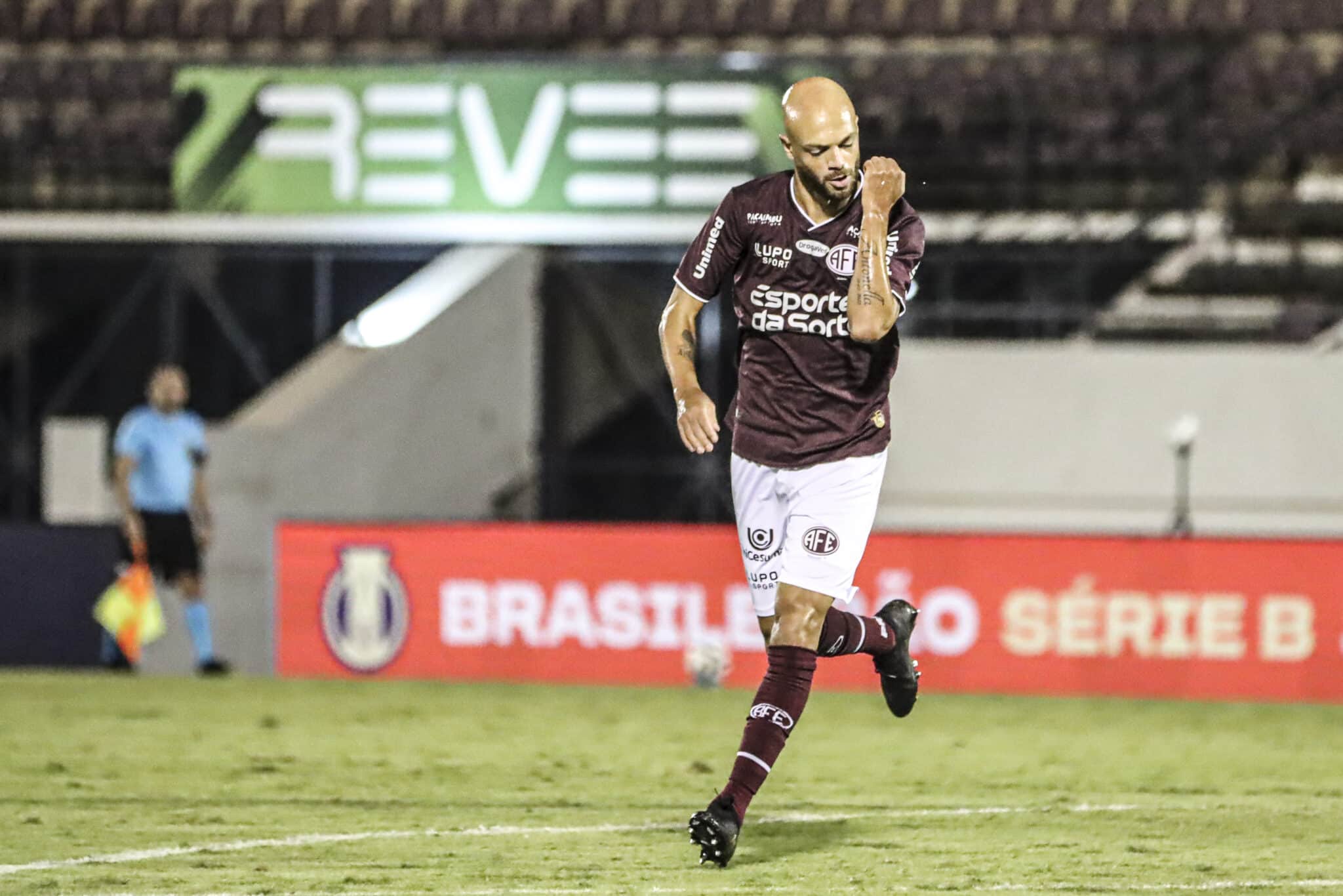 Atacante Carl&atilde;o, da Ferrovi&aacute;ria, &eacute; o artilheiro da S&eacute;rie B