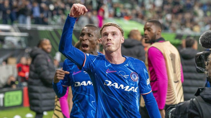 Nada de Antony: Cole Palmer congela Betis e dá título inédito para Chelsea em cinco minutos