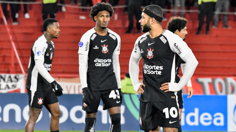 O Corinthians se esforçou tanto que conseguiu ser eliminado também na Sul-Americana