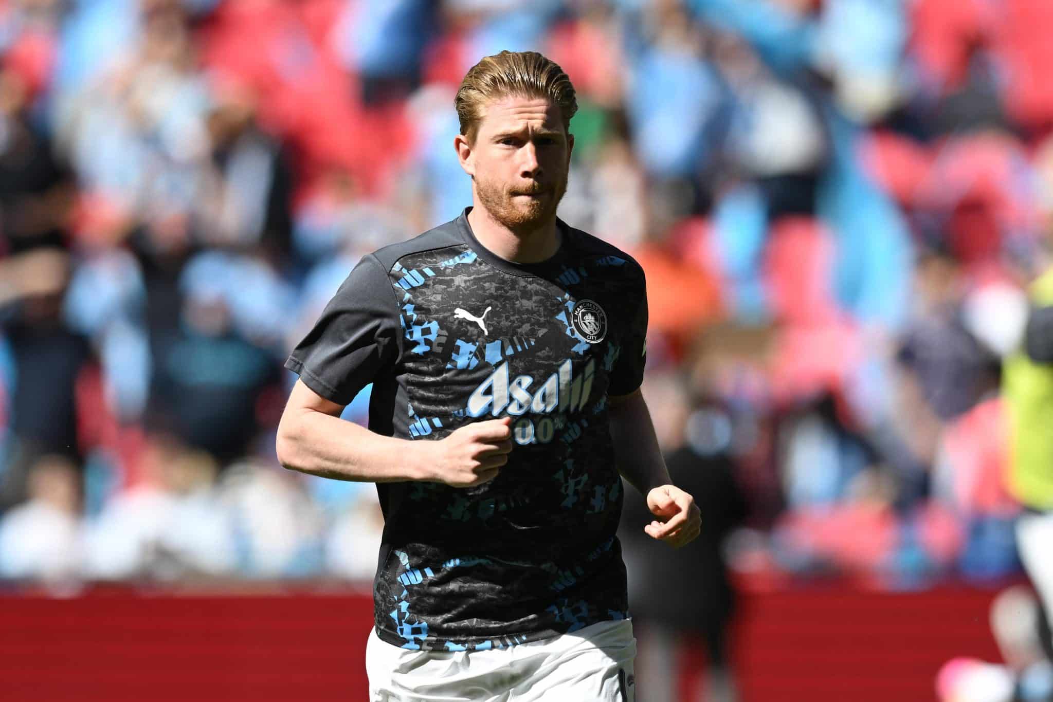 De Bruyne durante aquecimento do City em Wembley