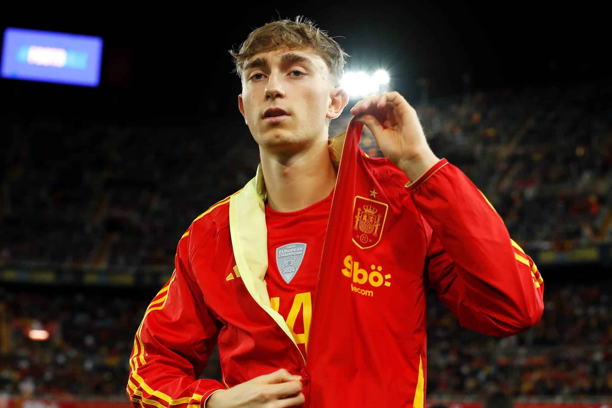 Dean Huijsen escolheu defender a sele&ccedil;&atilde;o espanhola