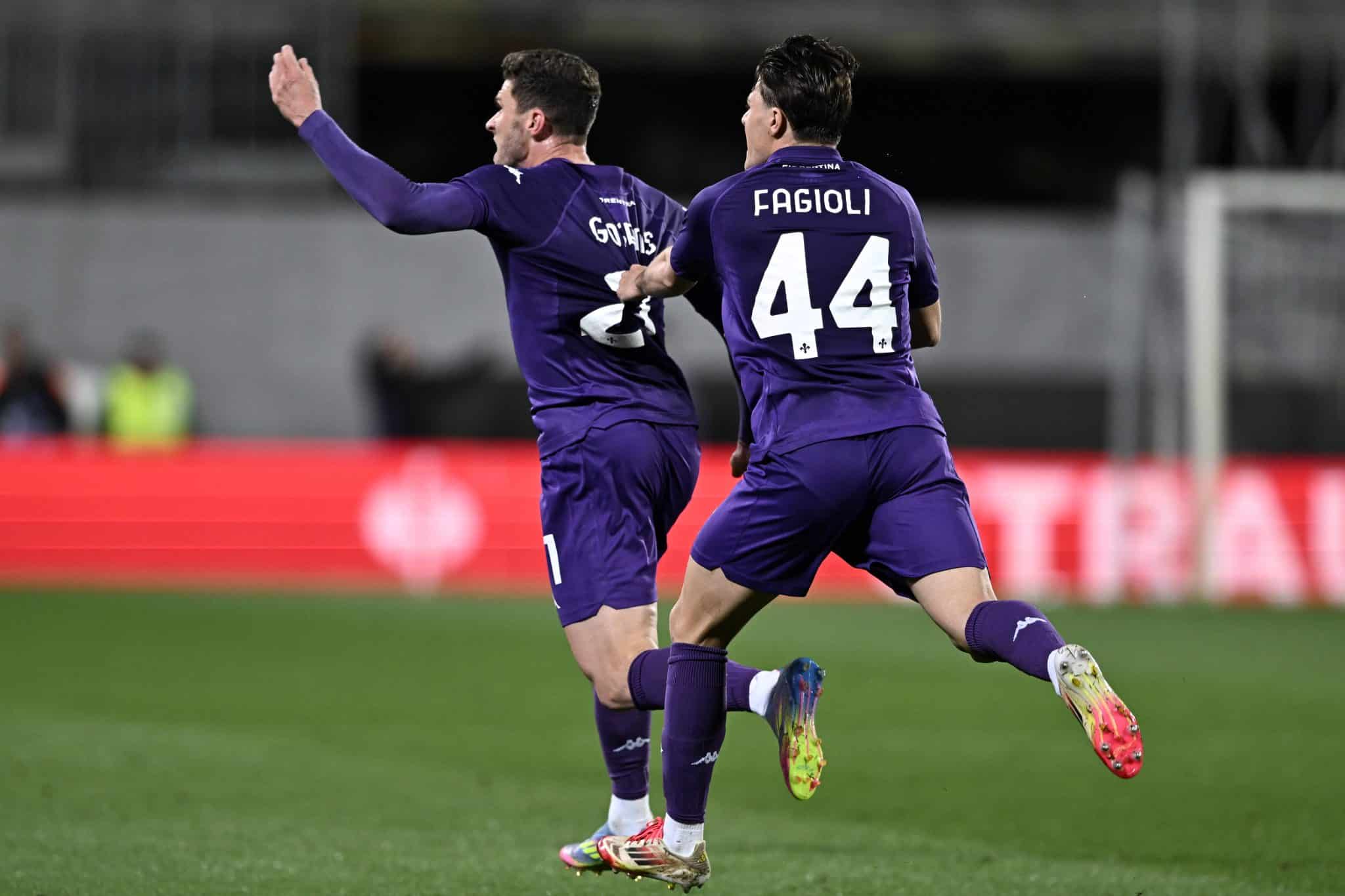 Gosens marcou os dois gols da FIorentina sobre o Betis
