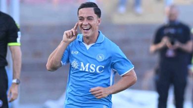 De esquecido a her&oacute;i: Camisa 10 da It&aacute;lia garante vantagem do Napoli na briga pelo t&iacute;tulo