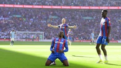 Textor sorri! Manchester City deixa t&iacute;tulo escapar com teimosia de Guardiola e  ex-United voando