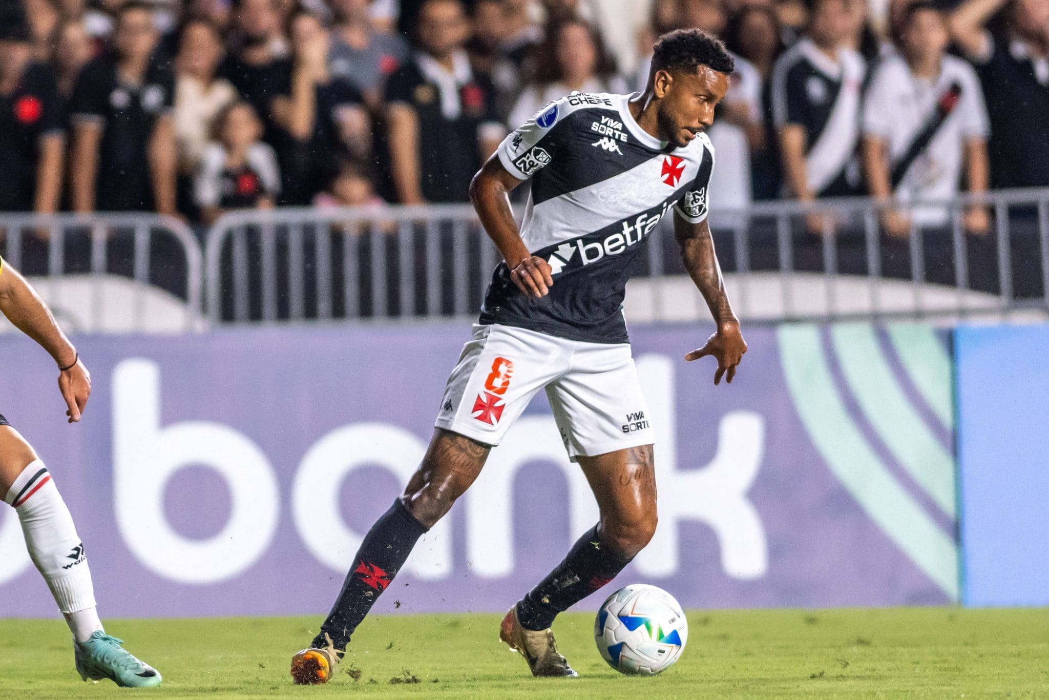 Jair em a&ccedil;&atilde;o pelo Vasco contra Melgar Foto: (Imago)