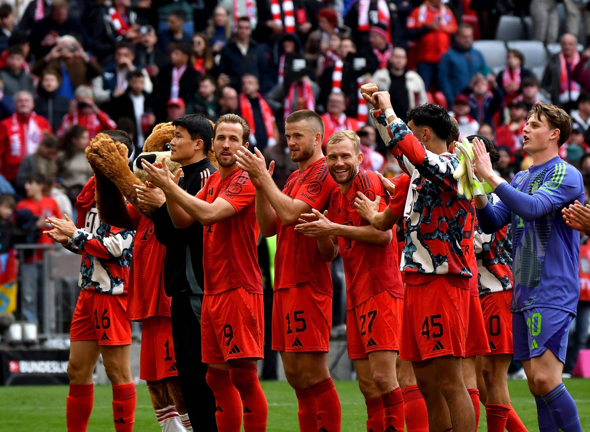 Jogadores do Bayern agradecem apoio da torcida
