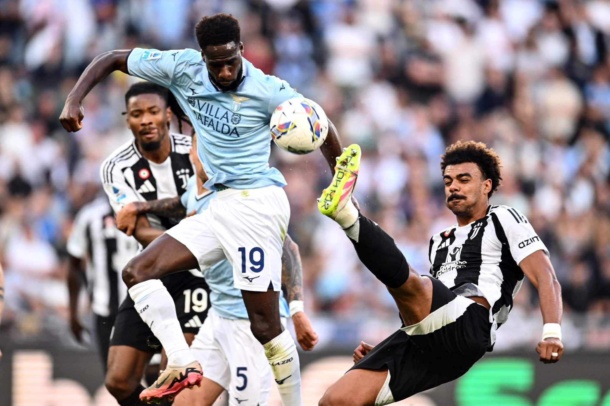 Lazio, Juventus e Roma est&atilde;o na briga pela &uacute;ltima vaga de Champions League