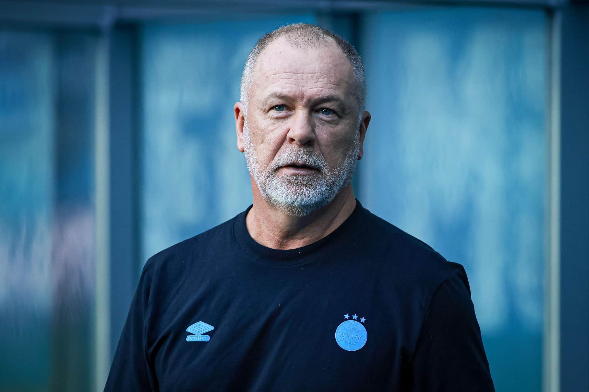 Gr&ecirc;mio empata com 15&ordm; do Peru e prova que s&oacute; novo t&eacute;cnico n&atilde;o vai transformar time