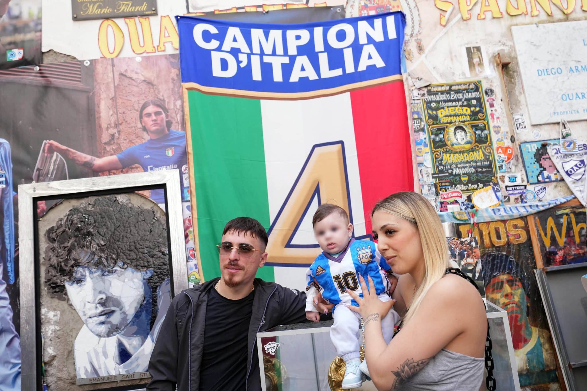 Fam&iacute;lia de N&aacute;poles comemora t&iacute;tulo. Foto: Imago