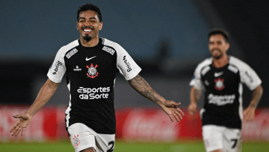 Vit&oacute;ria culposa mant&eacute;m Corinthians vivo na Sul-Americana mesmo &lsquo;sem querer&rsquo;
