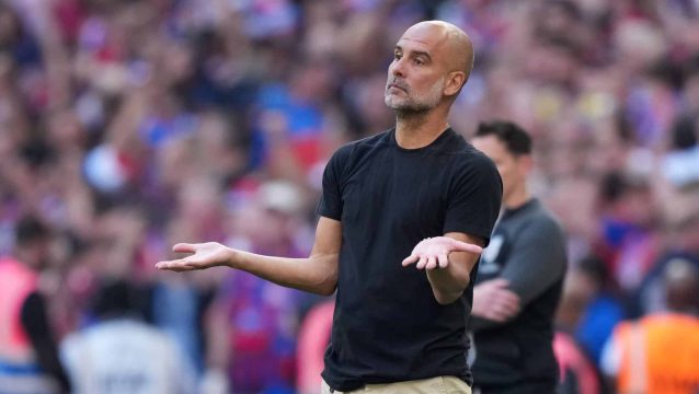 &lsquo;Tenho muitas preocupa&ccedil;&otilde;es&rsquo;: Guardiola n&atilde;o poupa cr&iacute;ticas a titular do Manchester City