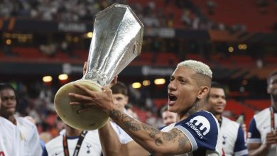 Trapalh&otilde;es do United entram em a&ccedil;&atilde;o, t&eacute;cnico do Tottenham cumpre profecia e &eacute; campe&atilde;o europeu