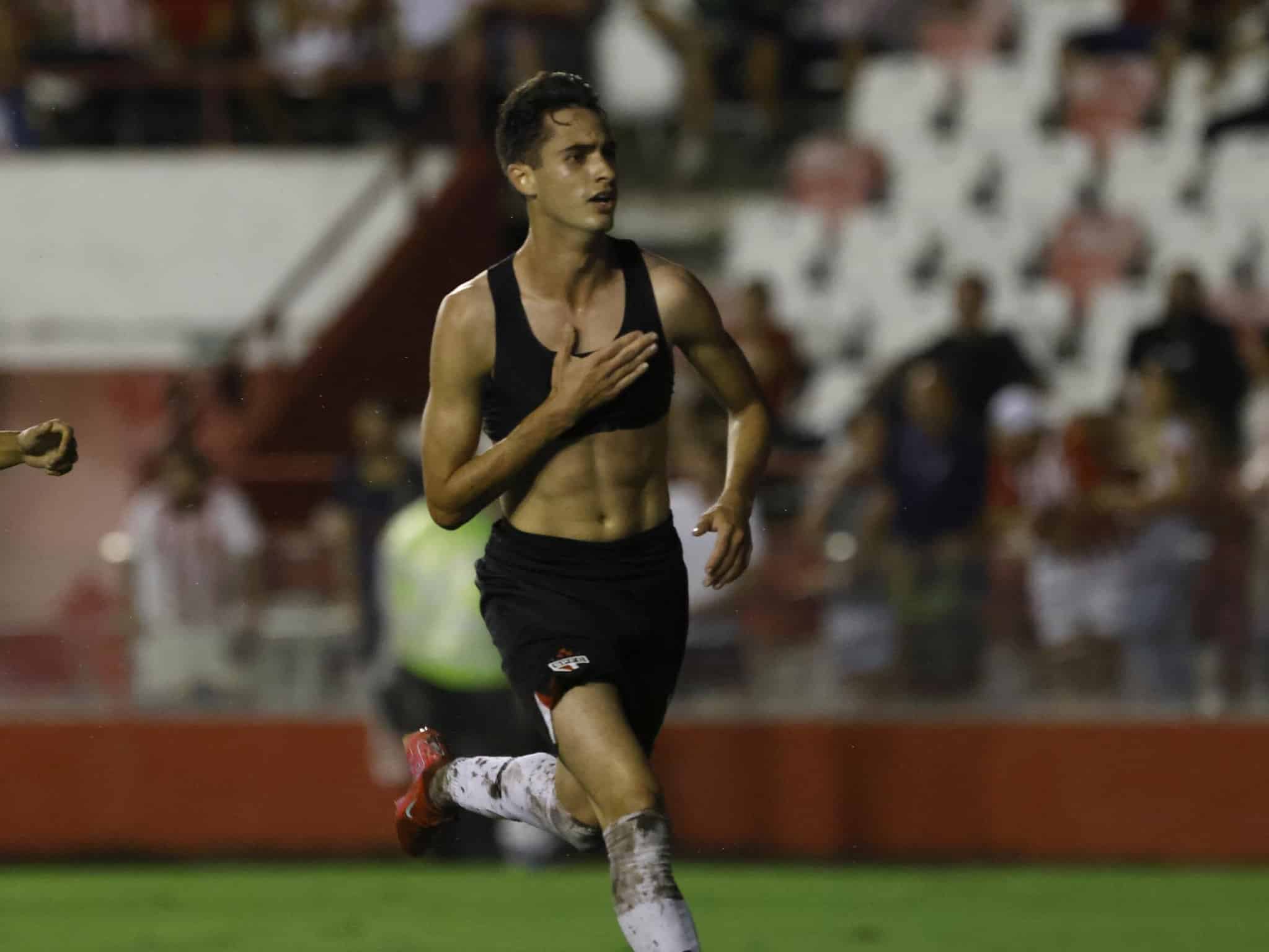 Como joia conquistou Zubeld&iacute;a para marcar pelo S&atilde;o Paulo ap&oacute;s jejum de quase tr&ecirc;s anos