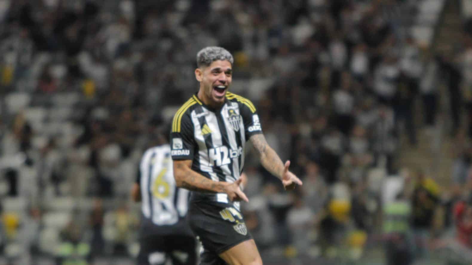 Zagueiros ou atacantes? Atl&eacute;tico Mineiro aposta em estrat&eacute;gia curiosa em classifica&ccedil;&atilde;o